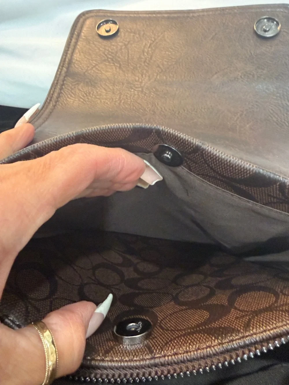 Brown‎ Signature Messenger Crossbody Bag